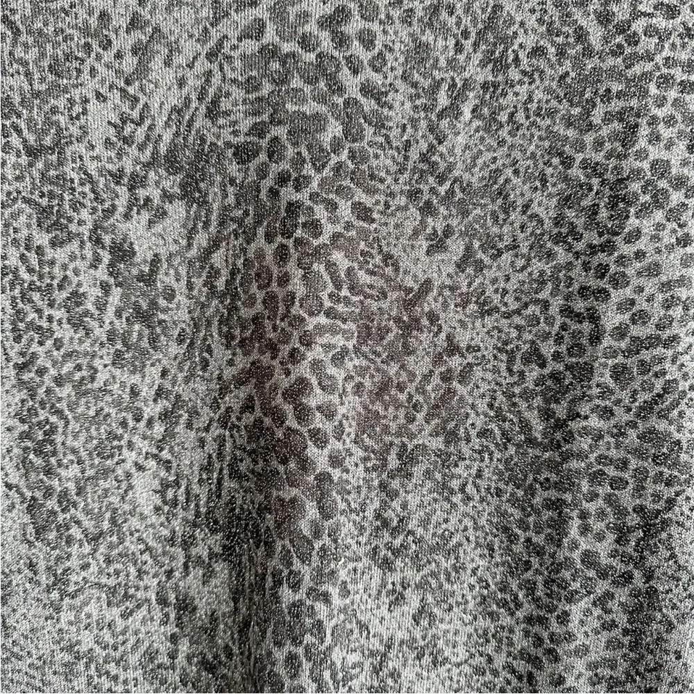 Diane Von Furstenberg DVF Sweater Snake Print Grey Black Metallic Size Small
